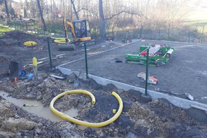 Budowa i wyposażenie integracyjnego placu zabaw i siłowni plenerowej - inwestycja w trakcie realizacji - 20171115_0002.jpg