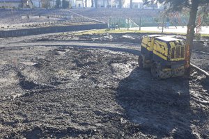 Budowa i wyposażenie integracyjnego placu zabaw i siłowni plenerowej - inwestycja w trakcie realizacji - 20171115_0004.jpg