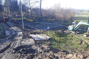 Budowa i wyposażenie integracyjnego placu zabaw i siłowni plenerowej - inwestycja w trakcie realizacji - 20171115_0005.jpg