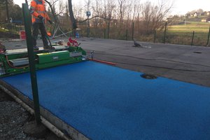 Budowa i wyposażenie integracyjnego placu zabaw i siłowni plenerowej - inwestycja w trakcie realizacji - 20171117_0006.jpg