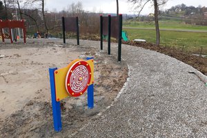Budowa i wyposażenie integracyjnego placu zabaw i siłowni plenerowej - inwestycja w trakcie realizacji - 20171118_0001.jpg