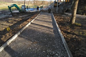 Budowa i wyposażenie integracyjnego placu zabaw i siłowni plenerowej - inwestycja w trakcie realizacji - 20171121_0012.jpg