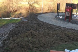 Budowa i wyposażenie integracyjnego placu zabaw i siłowni plenerowej - inwestycja w trakcie realizacji - 20171121_0026.jpg