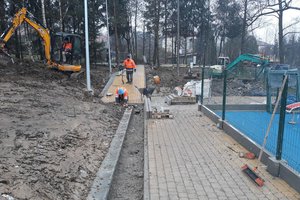 Budowa i wyposażenie integracyjnego placu zabaw i siłowni plenerowej - inwestycja w trakcie realizacji - 20171122_0001.jpg