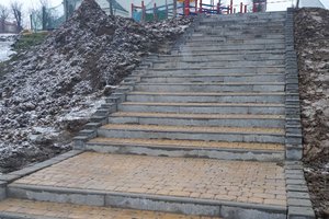 Budowa i wyposażenie integracyjnego placu zabaw i siłowni plenerowej - inwestycja w trakcie realizacji - 20171122_0002.jpg