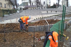 Budowa i wyposażenie integracyjnego placu zabaw i siłowni plenerowej - inwestycja w trakcie realizacji - 20171123_0009.jpg