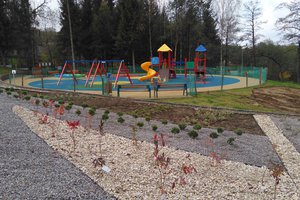 Budowa i wyposażenie ogrodu sensorycznego - inwestycja po zakończeniu realizacji - 20170905_0006.jpg