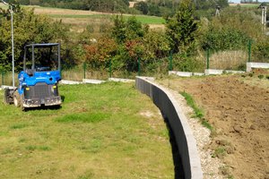 Budowa i wyposażenie ogrodu sensorycznego - inwestycja w trakcie realizacji - 20170910_0001.jpg