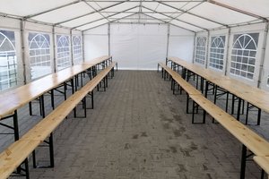 Dostawa wyposażenia placu handlowego - 2005.jpg