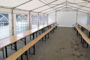 Dostawa wyposażenia placu handlowego - 2012.jpg