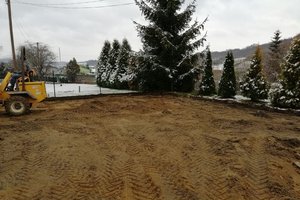 Utwardzenie placu - prace w trakcie realizacji - 2002.jpg