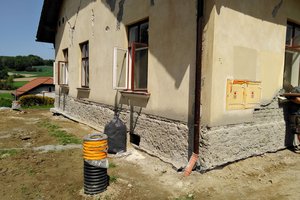 Realizacja Inwestycji - Elewacja budynku oraz izolacja fundamentów - 201810121012021.jpg