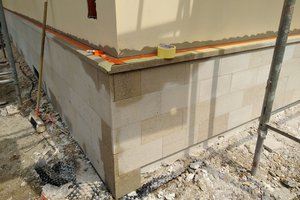 Realizacja Inwestycji - Elewacja budynku oraz izolacja fundamentów - 2018101224018.jpg