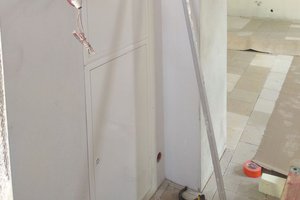 Realizacja Inwestycji - prace wewnątrz budynku - 2018101222005.jpg