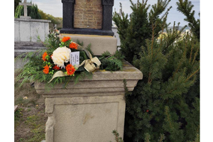 Nagrobki - nagrobek_rodziny_stadnikow.png