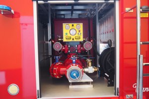 samochód ratowniczo-gaśniczy - 013.jpg