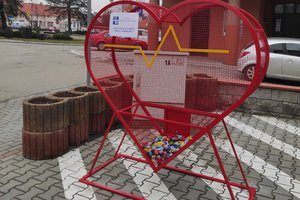 Pojemnik na nakrętki w Gminie Wielopole Skrzyńskie - 137621465_1767469673435773_7113041857714854846_n1.jpg