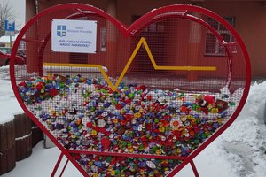 Pojemnik na nakrętki w Gminie Wielopole Skrzyńskie - 138201553_438556064174260_4049604336006691004_n1.jpg