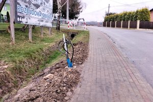 W trakcje realizacji- Budowa oświetlenia - img_20240311_083029.jpg