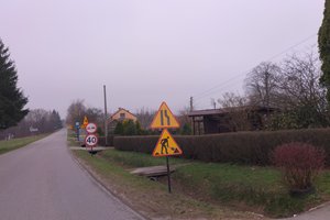 W trakcje realizacji- Oświetlenie przy dr powiatowej Nawsie-Radaj - img_20240305_132442.jpg