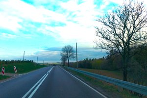 W trakcje realizacji- Oświetlenie przy dr wojewódzkiej Nr 986 w m. Wielopole Skrzyńskie - img_20240405_073548.jpg