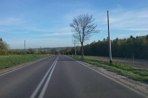 W trakcje realizacji- Oświetlenie przy dr wojewódzkiej Nr 986 w m. Wielopole Skrzyńskie - img_20240409_074209.jpg