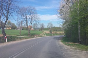 W trakcje realizacji- Oświetlenie przy dr wojewódzkiej Nr 986 w m. Wielopole Skrzyńskie - img_20240409_120852.jpg