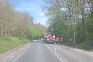 W trakcje realizacji- Oświetlenie przy dr wojewódzkiej Nr 986 w m. Wielopole Skrzyńskie - img_20240409_120919.jpg