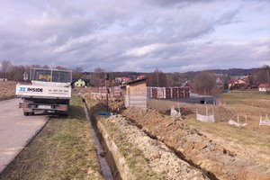 W trakcje realizacji- Oświetlenie przy dr Wielopole -Podliwek - img_20240221_134431.jpg