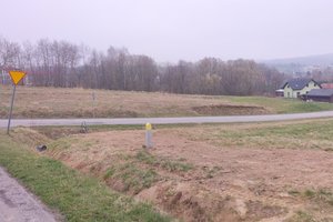 W trakcje realizacji- Oświetlenie przy dr Wielopole -Podliwek - img_20240305_115722.jpg