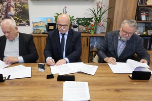 podpisane umowy - img_1489.jpg