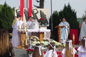 67 rocznica pożaru baraku szkolnego w Wielopolu Skrzyńskim - 09835.jpg