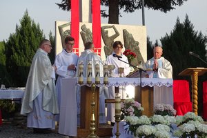67 rocznica pożaru baraku szkolnego w Wielopolu Skrzyńskim - 09917.jpg