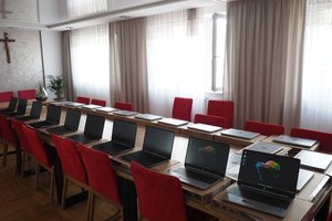 Przekazanie sprzętu komputerowego - 1010593.jpg