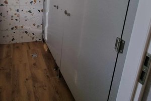 Roboty budowlane w zakresie modernizacji toalet w Szkole Podstawowej w Brzezinach - 78_-1.jpg