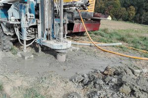 Wykonywanie odwiertu - 004.jpg