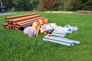 Inwestycja w trakcie realizacji (II Etap): ocieplenie fundamentów oraz wykonanie nowej odbojówki z kosztki brukowej - 20170918_0003.jpg