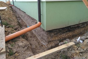 Inwestycja w trakcie realizacji (II Etap): ocieplenie fundamentów oraz wykonanie nowej odbojówki z kosztki brukowej - 20170918_0026.jpg