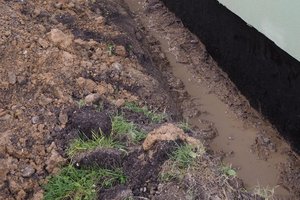 Inwestycja w trakcie realizacji (II Etap): ocieplenie fundamentów oraz wykonanie nowej odbojówki z kosztki brukowej - 20170919_0026.jpg