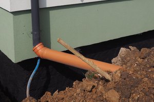 Inwestycja w trakcie realizacji (II Etap): ocieplenie fundamentów oraz wykonanie nowej odbojówki z kosztki brukowej - 20170919_0034.jpg