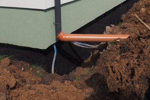 Inwestycja w trakcie realizacji (II Etap): ocieplenie fundamentów oraz wykonanie nowej odbojówki z kosztki brukowej - 20170919_0039.jpg