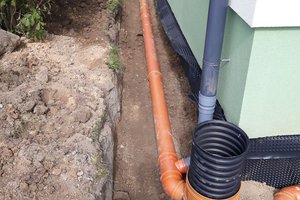 Inwestycja w trakcie realizacji (II Etap): ocieplenie fundamentów oraz wykonanie nowej odbojówki z kosztki brukowej - 20170920_0001.jpg