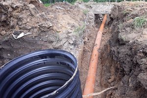 Inwestycja w trakcie realizacji (II Etap): ocieplenie fundamentów oraz wykonanie nowej odbojówki z kosztki brukowej - 20170920_0007.jpg