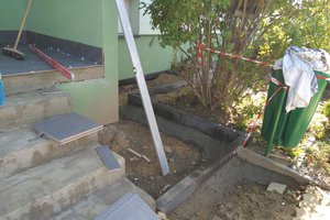 Inwestycja w trakcie realizacji (II Etap): ocieplenie fundamentów oraz wykonanie nowej odbojówki z kosztki brukowej - 20170928_0007.jpg