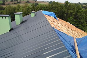 Inwestycja w trakcie realizacji (II Etap): wymiana pokrycia dachowego - 20170917_0009.jpg