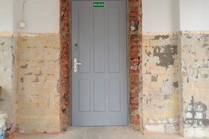 Inwestycja w trakcie realizacji: prace związane z ociepleniem elewacji budynku oraz zabezpieczeniem przeciw-wilgociowym i ociepleniem fundamentów - 20170633_003.jpg