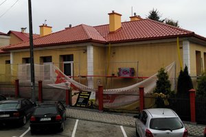 Inwestycja w trakcie realizacji: prace związane z ociepleniem elewacji budynku oraz zabezpieczeniem przeciw-wilgociowym i ociepleniem fundamentów - 20170926_0002.jpg