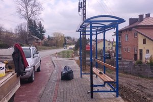 wiata przystankowa na przeciwko SP w  Gliniku - img_20250325_130150.jpg