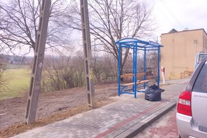 wiata przystankowa na przeciwko SP w  Gliniku - img_20250325_130245.jpg