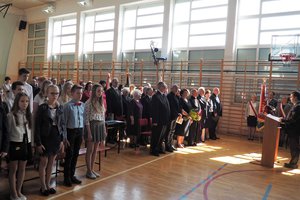 uroczyste-nadanie-sztandaru-szkole-podstawowej-im-tadeusza-marii-kantora-w-wielopolu-skrzynskim - 20180406_0008.jpg